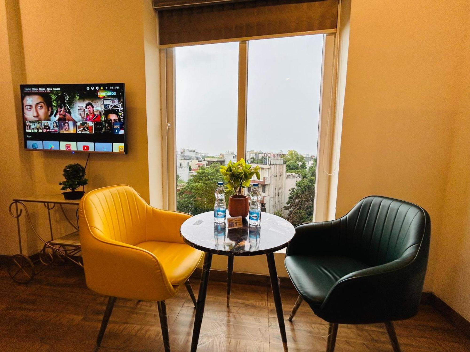 Amahi Inn Gurgaon Exterior photo